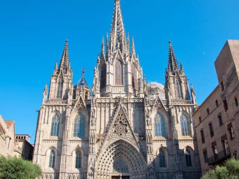 Classic Barcelona and Artistic Barcelona with Lunch