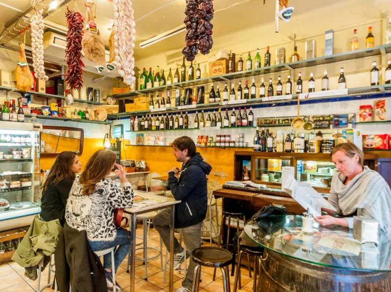 Barcelona Tapas Tour "en el barrio" - Small Group Tour