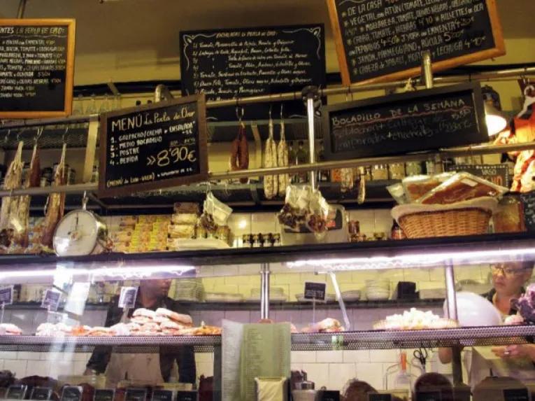 Barcelona Tapas Tour "en el barrio" - Small Group Tour