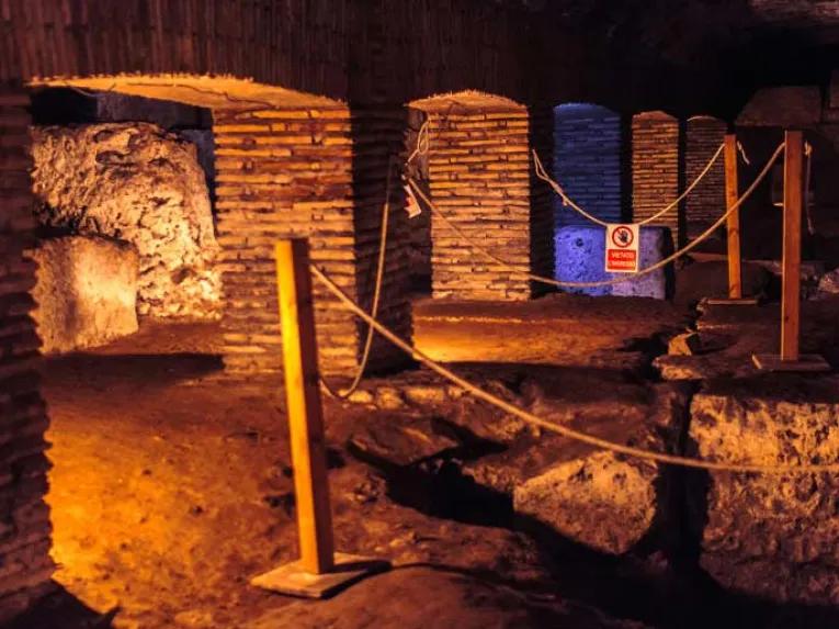 Small Group: Crypts, Bones & Catacombs - Underground Tour of Rome