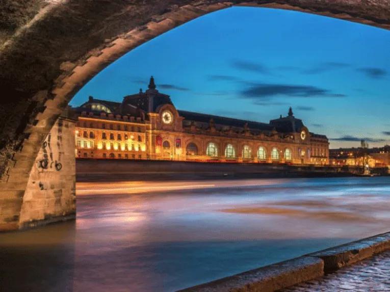 Dinner Cruise La Marina + Skip-the-Line Eiffel Tower Ticket