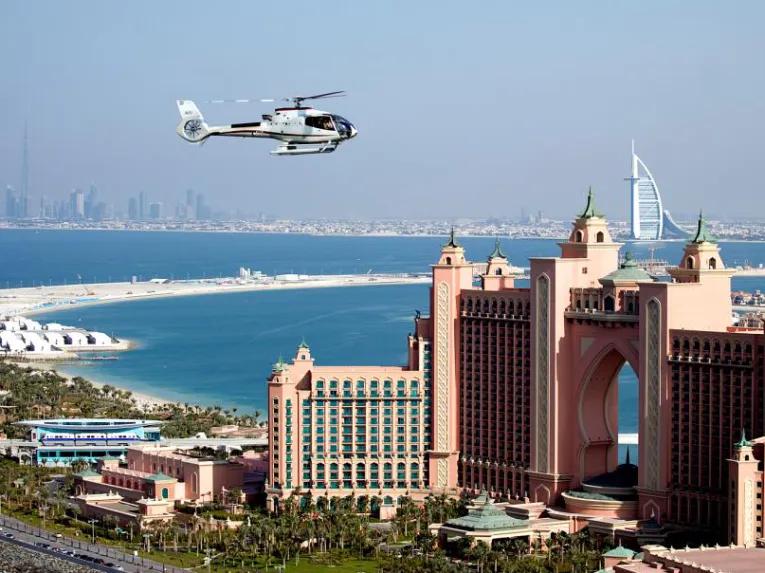 Dubai Helicopter 25-Minute Private Sightseeing Flight (Up to 6 people)