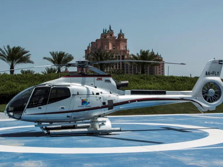Dubai Helicopter 25-Minute Private Sightseeing Flight (Up to 6 people)