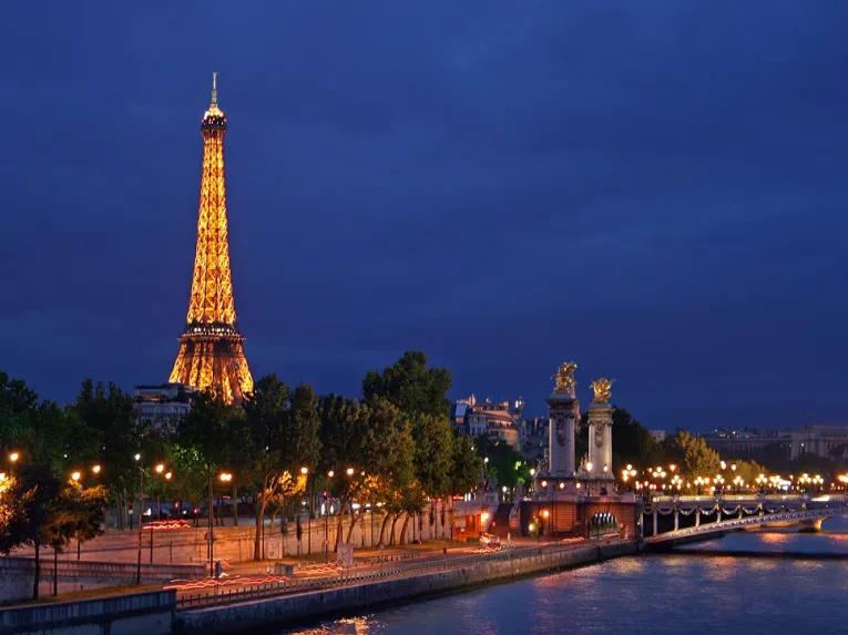 Eiffel Tower Dinner, Seine River Cruise and the Moulin Rouge