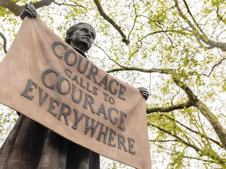 Exclusive Houses of Parliament Tour with Guided Visit & Skip the Line Westminster Abbey Tour