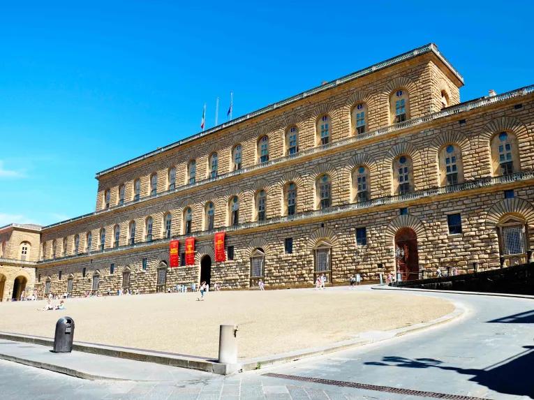 Florence Medici's Mile - Walking along the Path of Medici Residence and Vasari Corridor