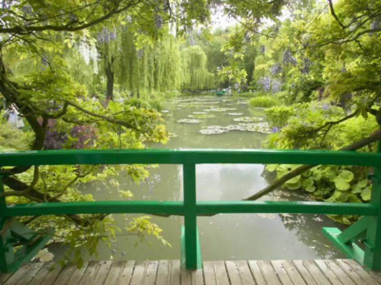Giverny Half Day Tour with Audio Guide from Paris