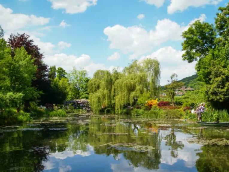 Giverny Half Day Tour with Audio Guide from Paris