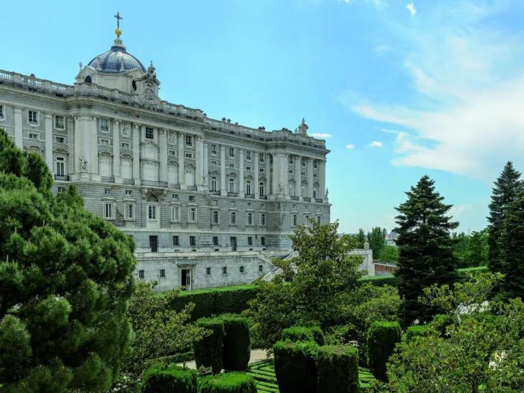Hapsburgs Tour and the Royal Palace