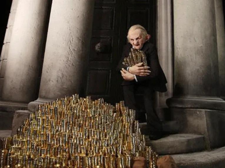 Warner Bros. Studio Tour + 4-hour Hop-On Hop-Off London Bus Tour