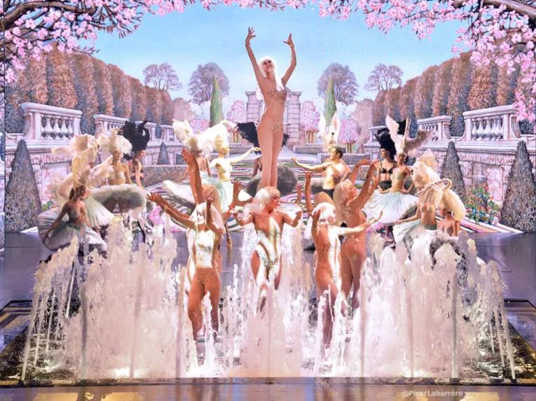 Lido de Paris Dinner and Show Tickets