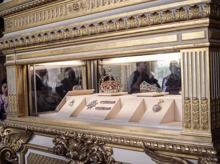 Louvre Highlights Small Group Tour: Mona Lisa, Venus de Milo & Winged Victory