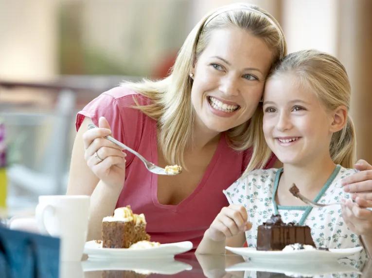 Orlando Kids Eat Free Card GOLD