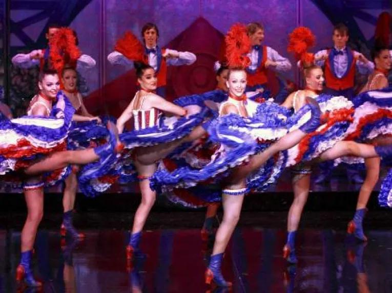 Dinner & Show in Moulin Rouge