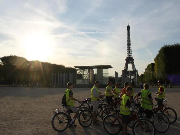 Paris by Night Bike Tour and Cruise