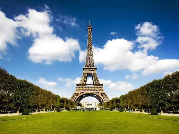 Paris Seinorama - Skip the Line Eiffel Tower Visit, Paris City Tour and Seine Cruise