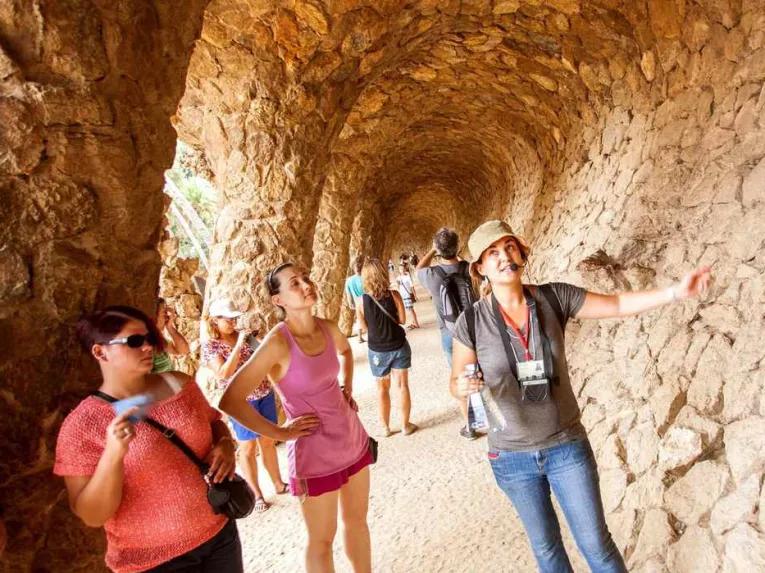 Park Güell Walking Tour 
