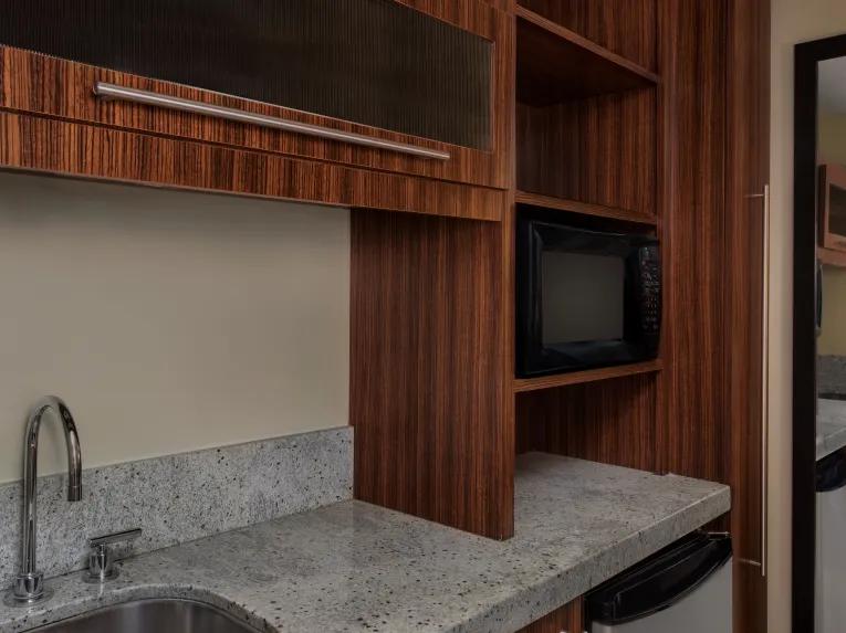 Deluxe Studio - Theme Park View