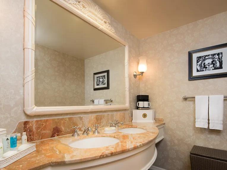 Outer Bldg - Deluxe Room - Garden View