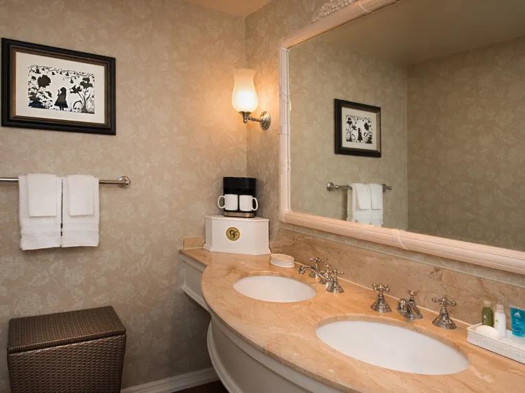 Outer Bldg - Standard Room - Club Level