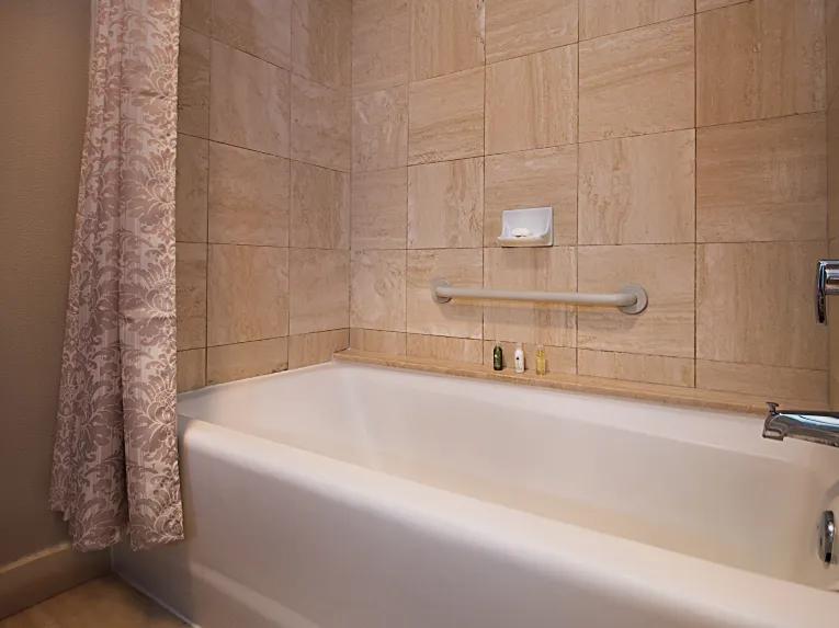 Outer Bldg - Standard Room - Club Level