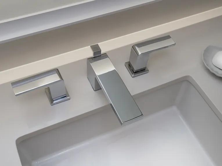 Bay Lake View - 2 Bedroom Suite - Club Level