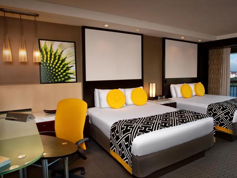 Theme Park View - Atrium Club Level