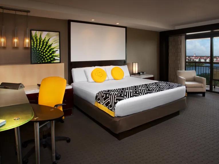 Theme Park View - Atrium Club Level