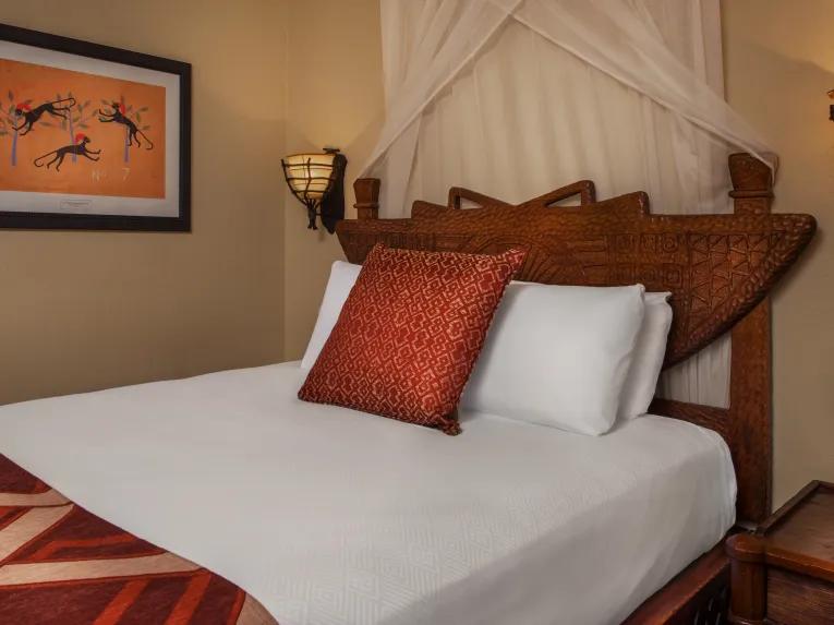 Savanna Room - Club Level Access