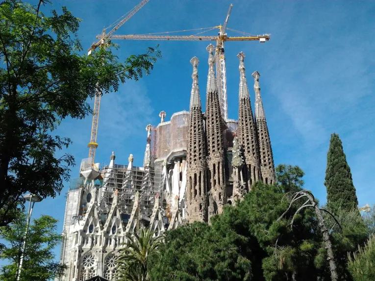 Sagrada Familia with Towers Skip the Line Ticket