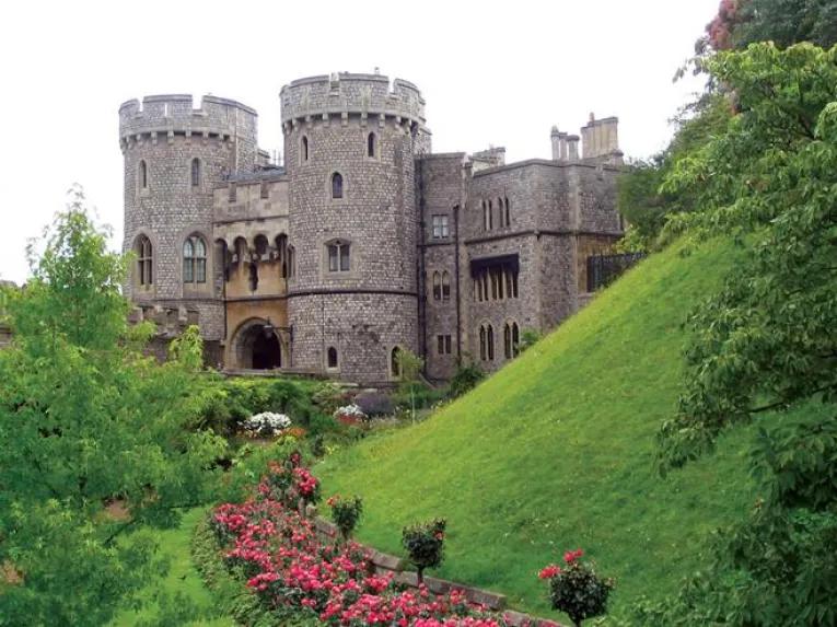 Simply Windsor Castle Tour from London
