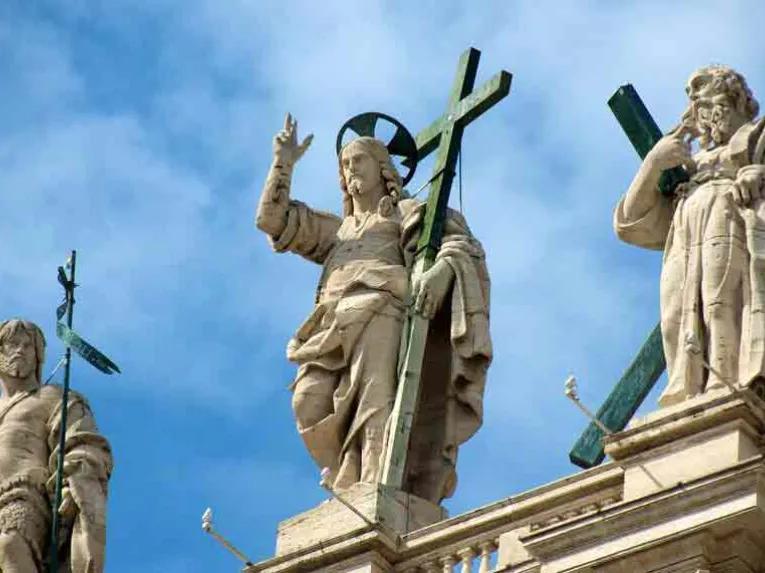 St. Peter’s Basilica from Top to Bottom with Dome Climb & Crypt