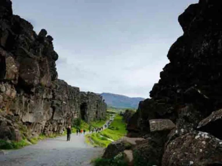 The Golden Circle Classic - Gullfoss, Geysir and Thingvellir