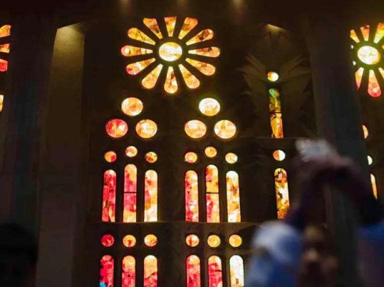 Barcelona in a Day: La Sagrada Família, Casa Milà, Historic Center & Cathedral Rooftop