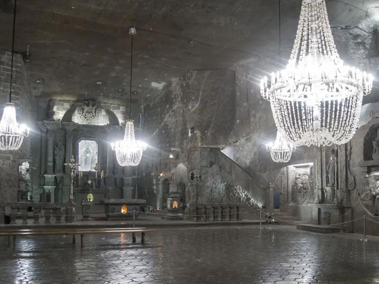 Bestseller Package: Auschwitz-Birkenau and Wieliczka Salt Mine Tour
