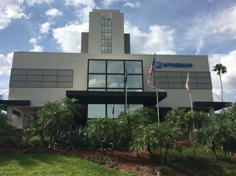 Wyndham Lake Buena Vista - Disney Springs