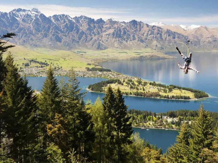 Queenstown Zipline Tour