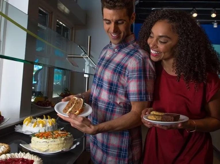 Dine with Killer Whales at SeaWorld Orlando