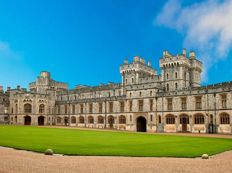 Explore Windsor Castle with a Windsor Castle Adnission Ticket