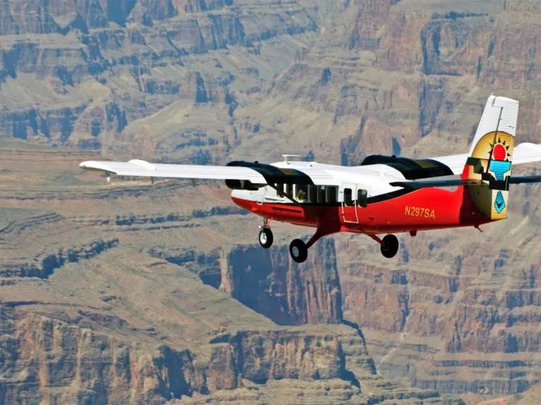 Highlights Over the Grand Canyon