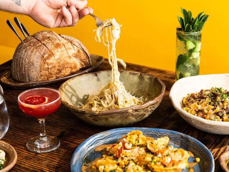 Self-guided Finger Licking Foodie Tour - Arts District