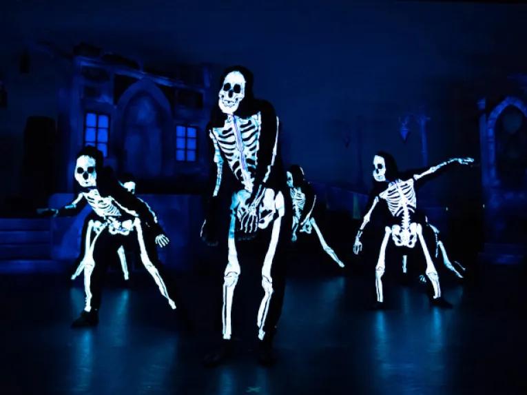 Scare characters at SeaWorld Howl-O-Scream