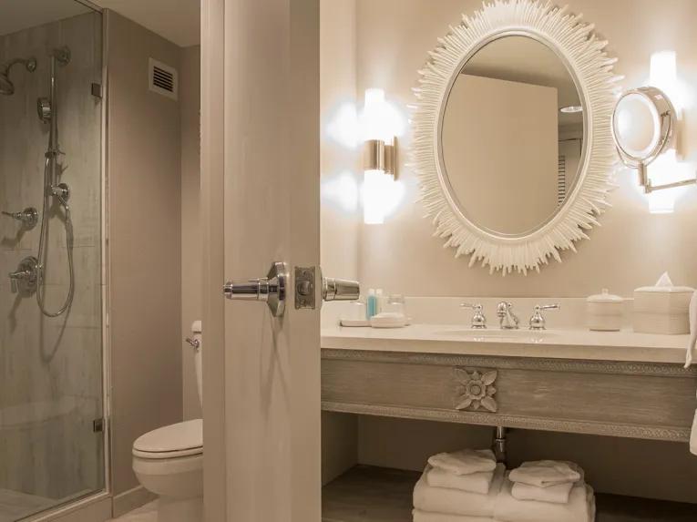 Loews Royal Pacific Resort