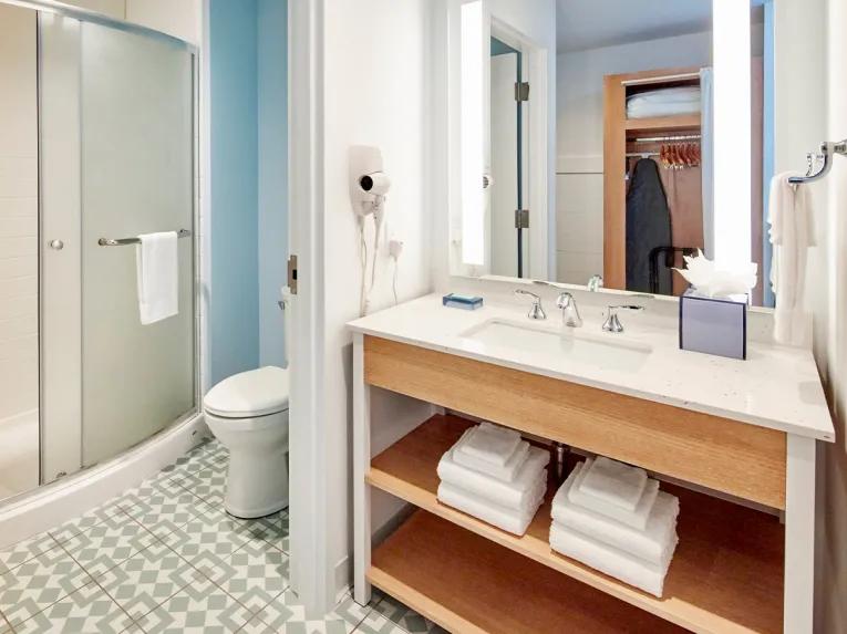 Endless Summer – Dockside