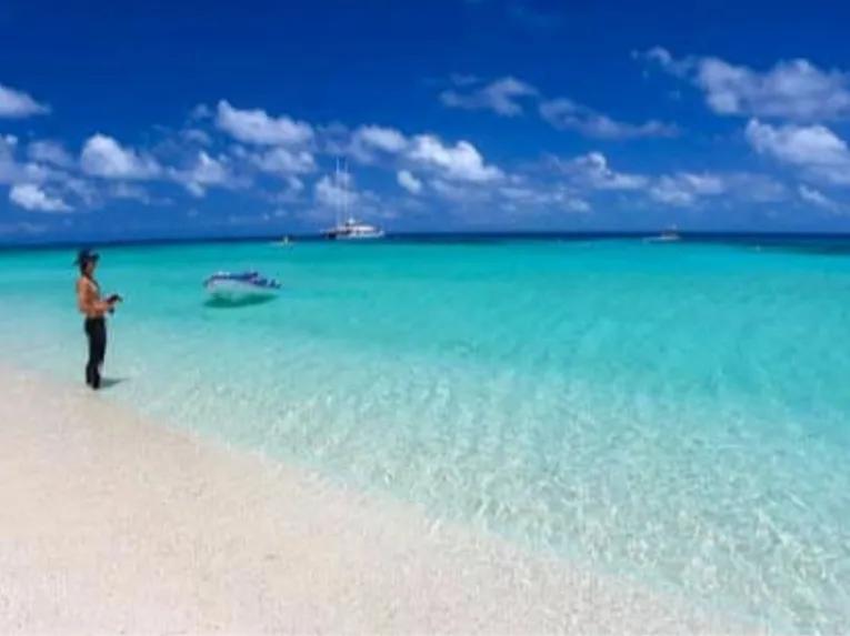 Luxury Ocean Spirit Cruise to Michaelmas Cay