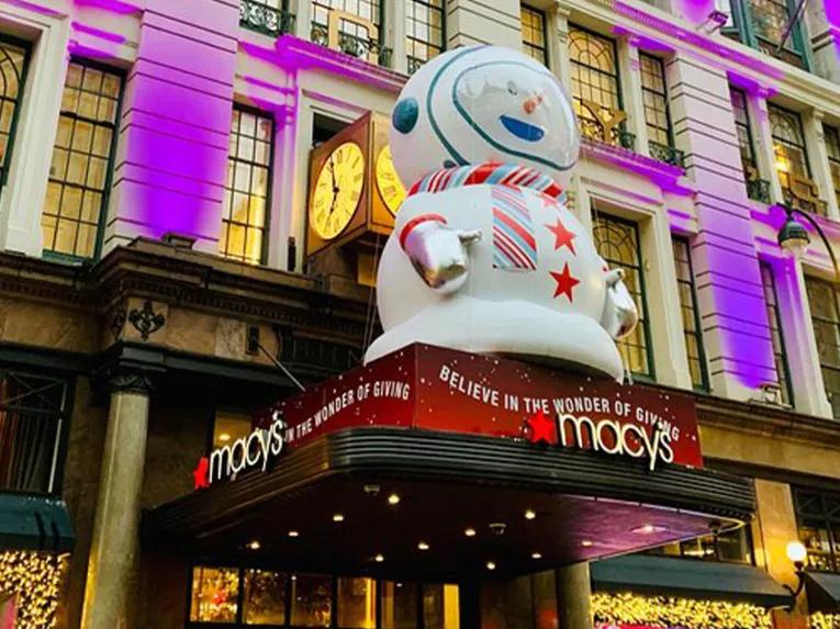 Holiday Lights & Movie Sites Tour