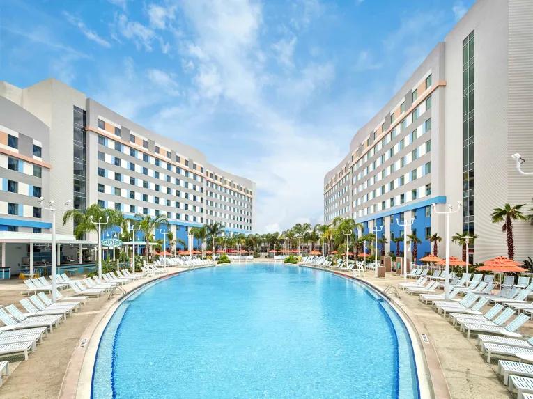 Swimming pool at Universal's Endless Summer Resort – Surfside Inn and Suites