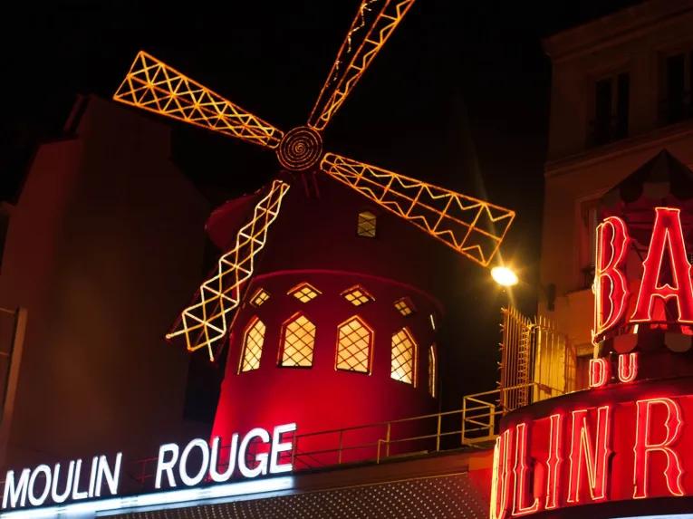 Paris by Night Bus Tour