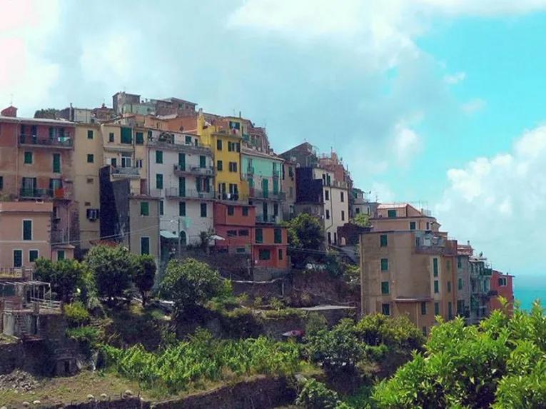 Semi Private Cinque Terre Discovery with Seafood Lunch