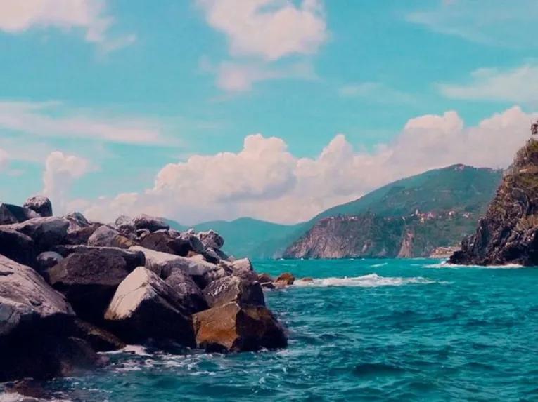 Semi Private Cinque Terre Discovery with Seafood Lunch